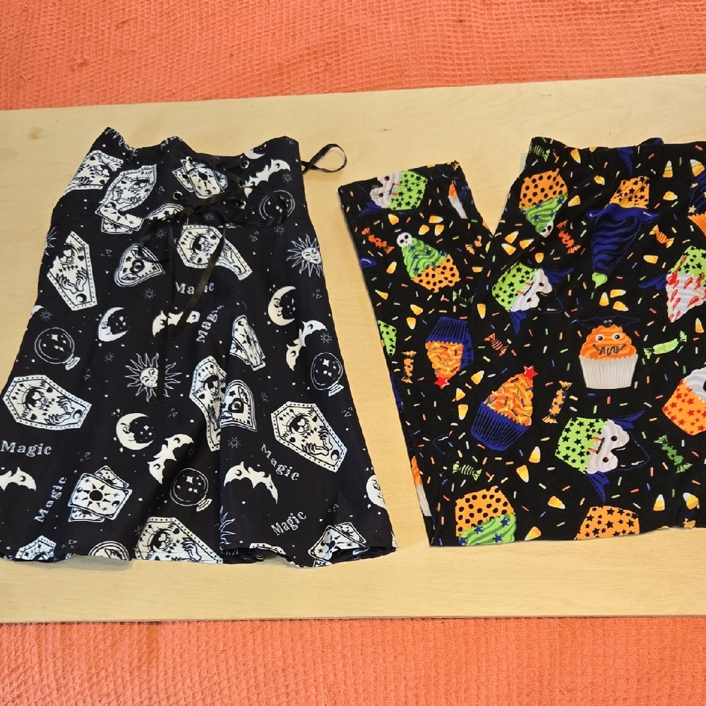 Halloween Legging Skirt Set Size XL 2 Pieces Black Magic And Treats